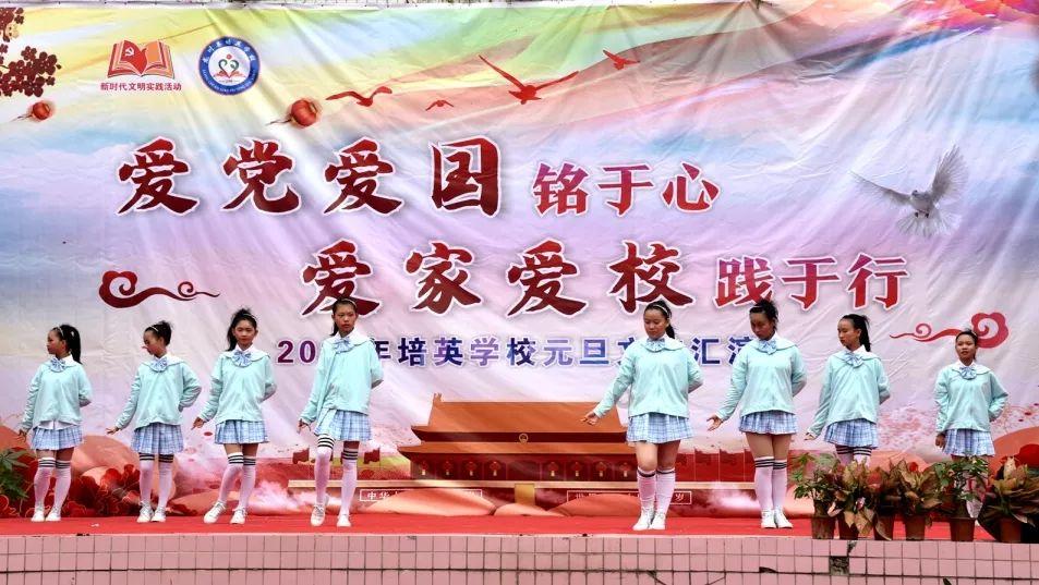 逃出昏暗的房子